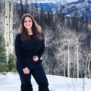 Meet your Posher, Olivia